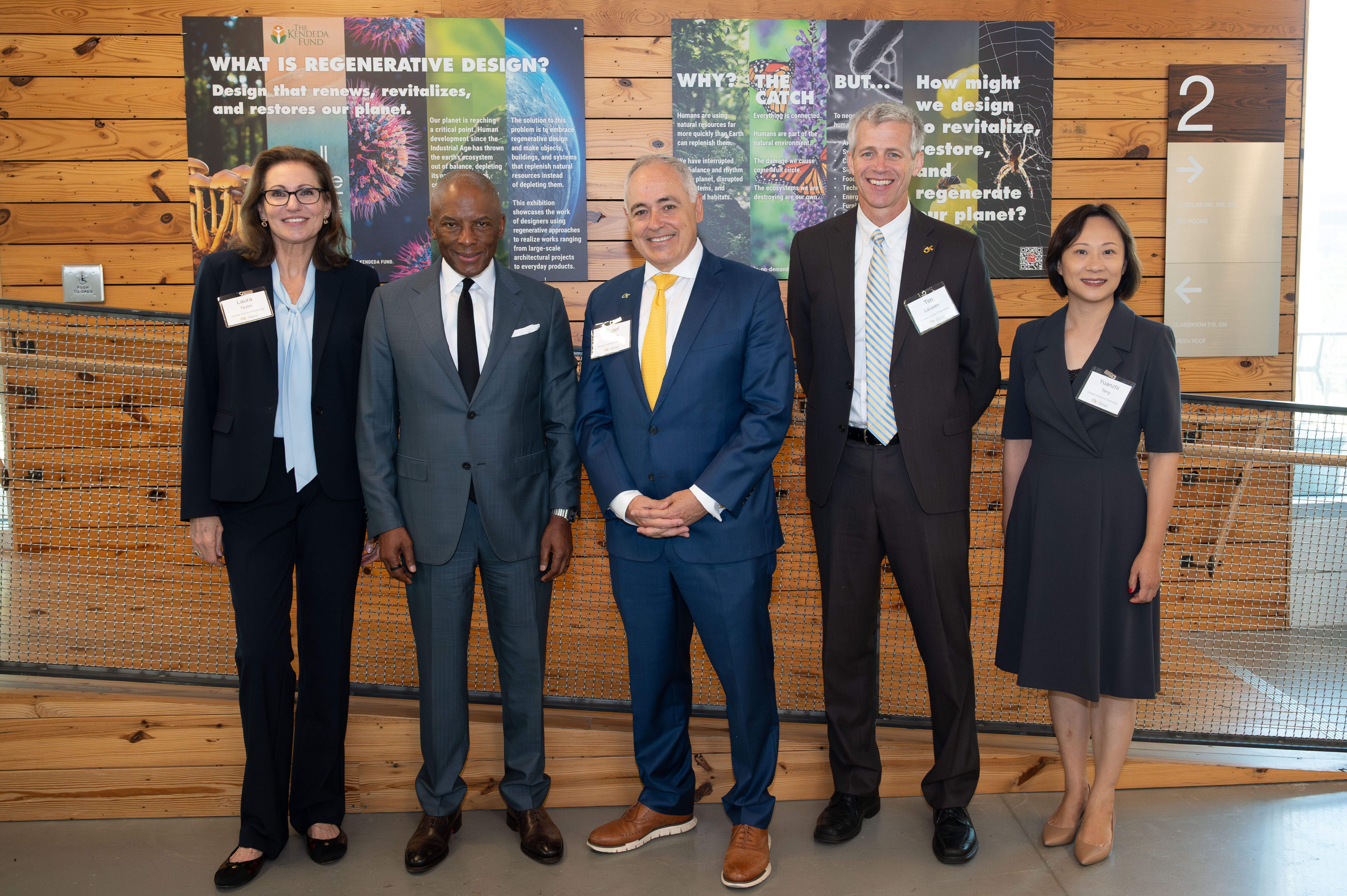 EPIcenter Director Laura Taylor, Southern Company Chairman and CEO Chris Womack, President Angel Cabrera, EVPR Tim Lieuwen, SEI Executive Director Yuanzhi Tang