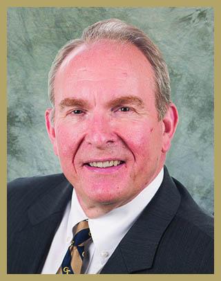 Portrait of Chris Luettgen