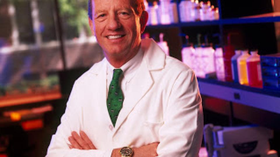 Prof_Crittenden_Lab_Coat_319_320