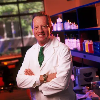 Prof_Crittenden_Lab_Coat_319_320